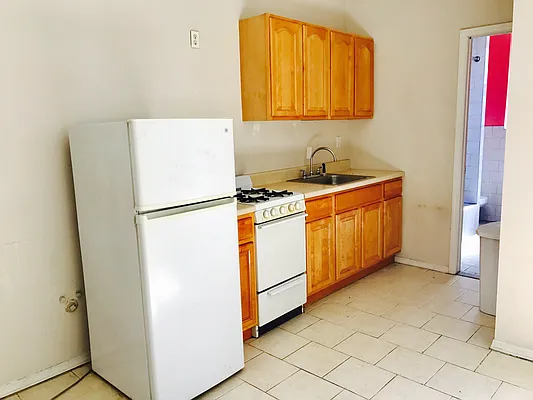 Rented by In Haus LLC | media 17