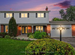 41 Denewood Cres, Ottawa, ON K2E7G4