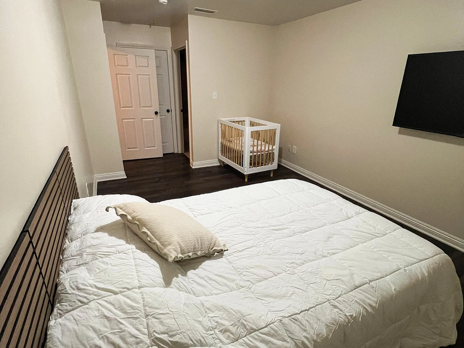 4 bed, 3.0 bath, 1600 sqft, $1,789 — Photo 2
