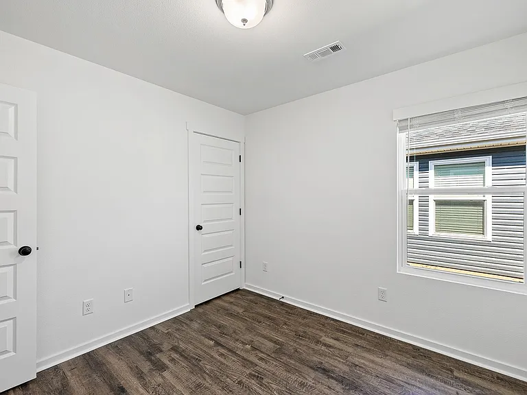 732 Short Leaf Ln — Photo 16