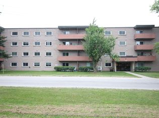 184 8th St #206, Collingwood, ON L9Y 2C8