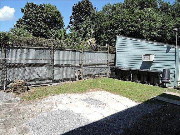 4th image of 2009 Dauphine St APT 4