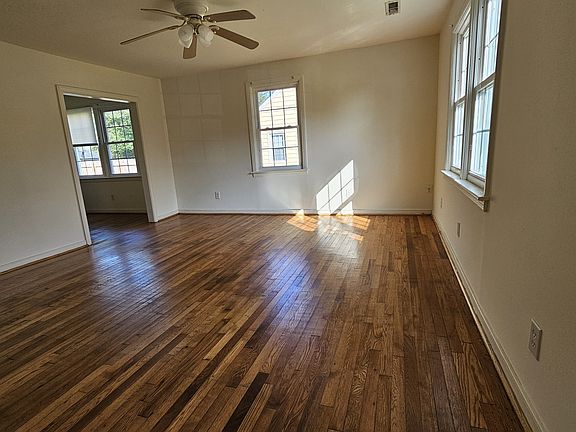 4th image of 1814 Watts Ln