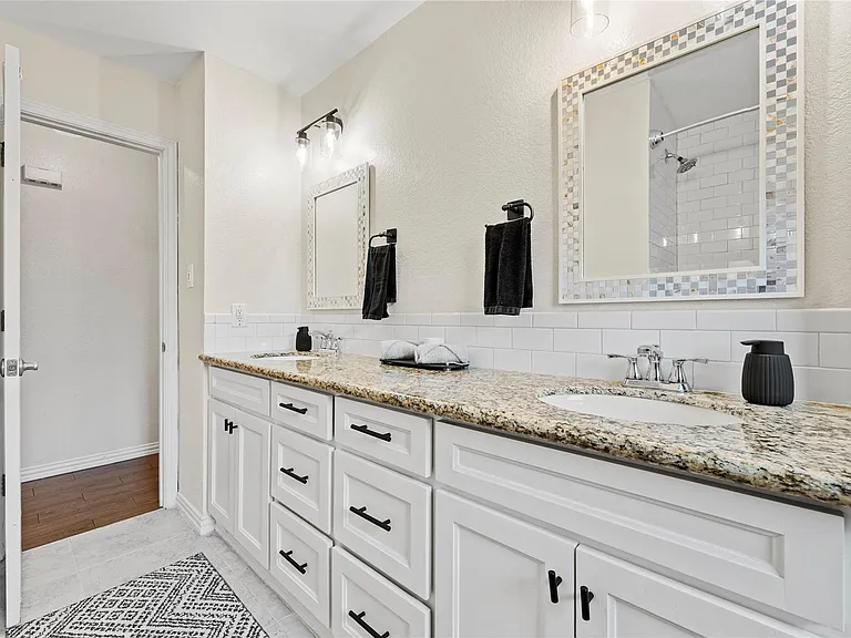 6031 McKnight St — Photo 31