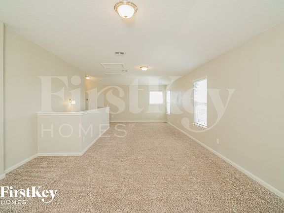 4th image of 2267 Hawk Dr