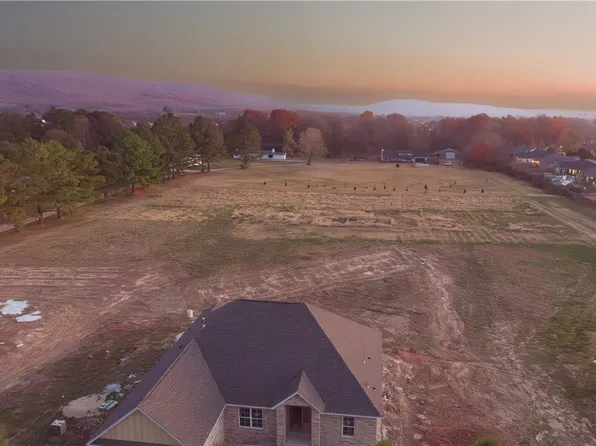 11951 Clyde Carnes Rd, Farmington, AR 72730