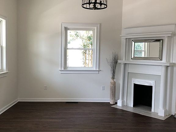 2nd image of 909 West Ave