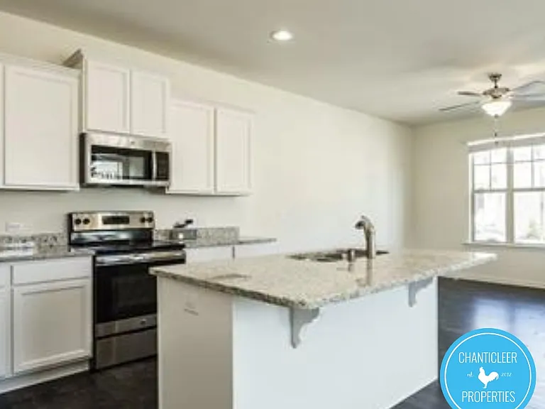 5830 Crestlawn Ct #1 — Photo 2