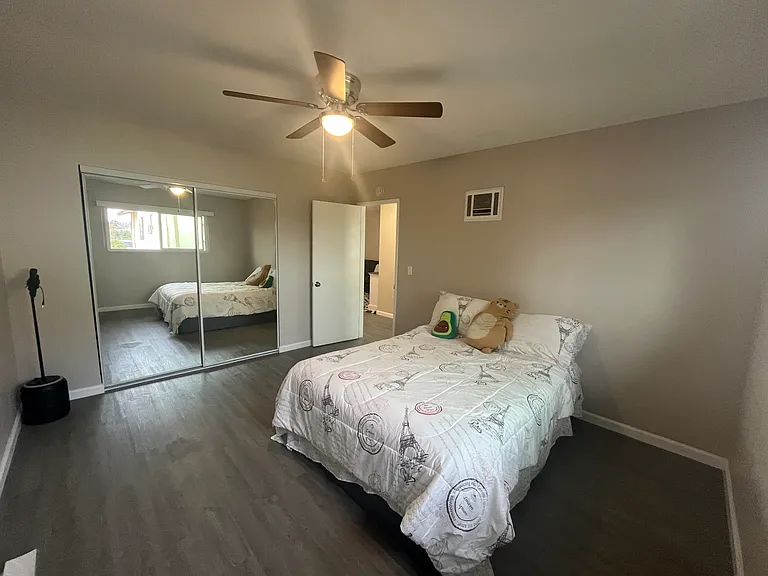 1821 E 17th St #6 — Photo 13