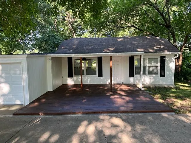 1 bed, 840 sqft, $2,100 — Photo 2
