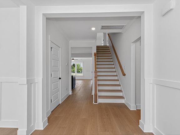 4th image of 252 Devereux Dr Lot 3001-C1