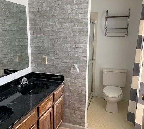 5th image of 580 Liberty Creek Dr E