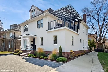 4202 Manhattan Avenue