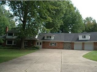 5729 Som Center Rd, Willoughby, OH 44094