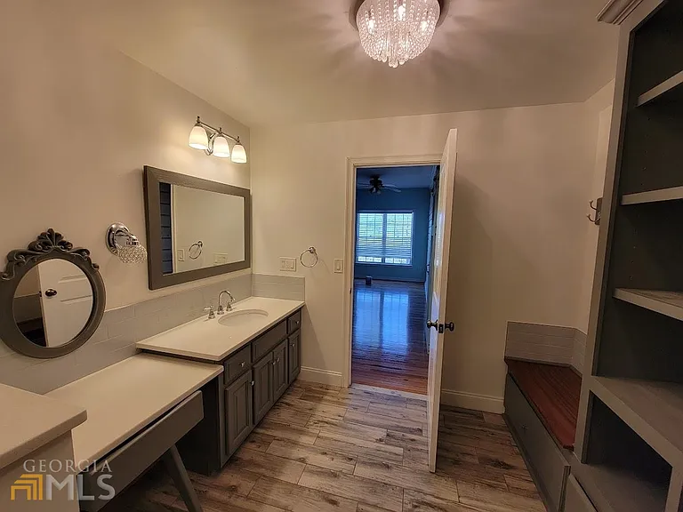 125 Farmington Dr — Photo 24