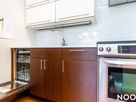 3rd image of 472 Grand Ave #4