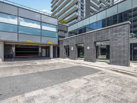 4th image of 65 Oneida Cres #1108