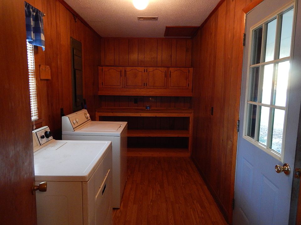 Laundry/Mud Room off carport