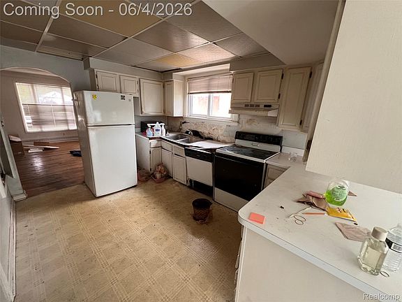 4th image of 762 Miller Ave