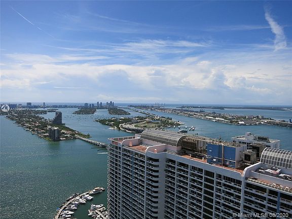5th image of 1750 N Bayshore Dr APT 4902