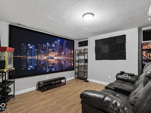 2nd image of 3319 N Park Ave