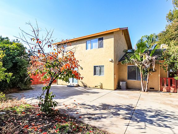 3rd image of 8220 Steinbeck Way