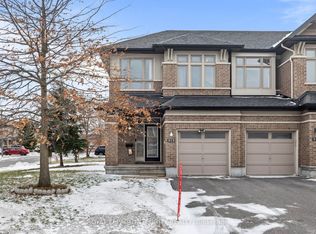 919 Fletcher Cir, Ottawa, ON K2T 0B7