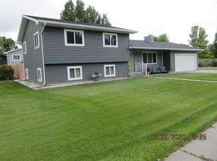 3110 Paintbrush Ln, Worland, WY 82401