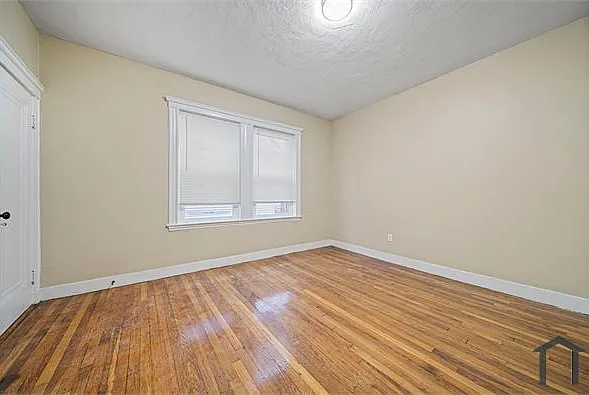 46 Astoria St #3 — Photo 5