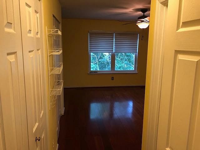 1st image of 458 Darby Ln