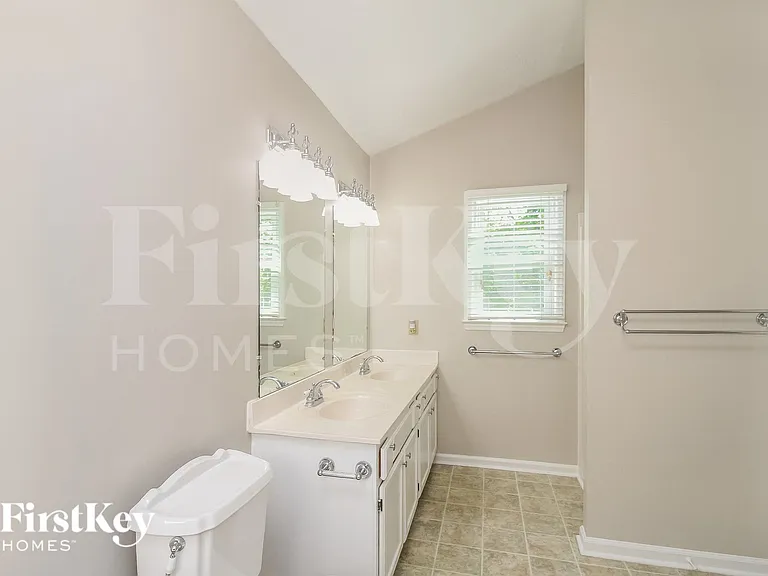 7089 Avenbury Cir — Photo 11