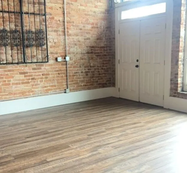 27 W Oak St — Photo 4