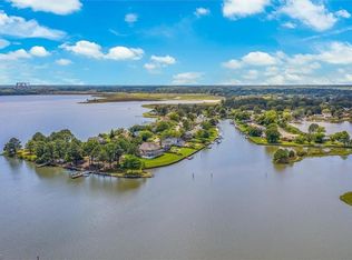 5 Riverview Dr, Poquoson, VA 23662