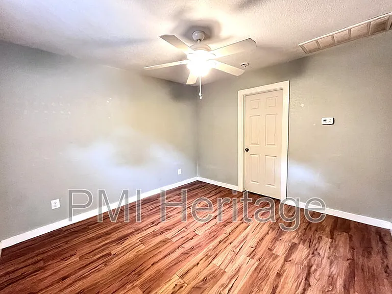103 W Martin Luther King Jr Blvd #3 — Photo 3