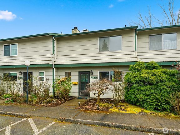 3rd image of 421 NE 105th Street