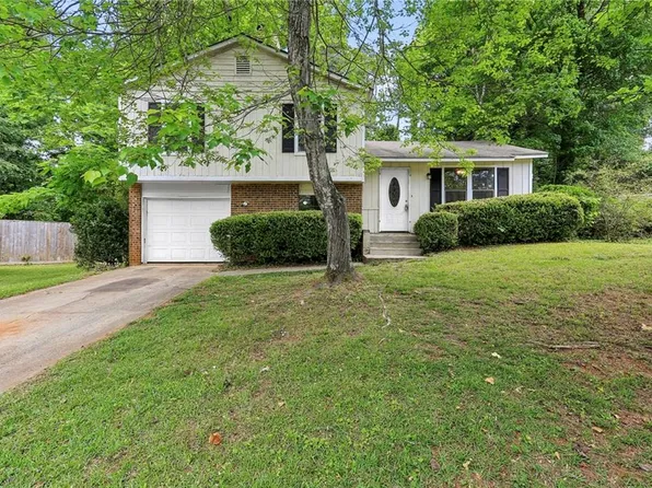 731 Hairston Crossing Trl, Stone Mountain, GA 30083