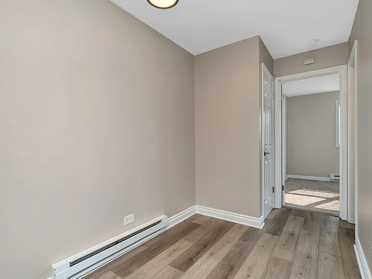 Iron Gate Apartments — Photo 22
