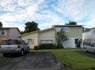 8006 SW 7th St, North Lauderdale, FL 33068