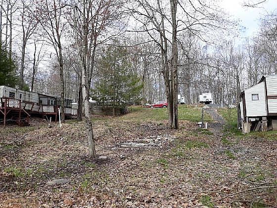 4th image of 227 Forest Glen Dr