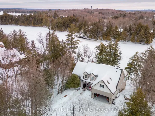 15 Lyndsey Ln, McKellar, ON P2A 0B5