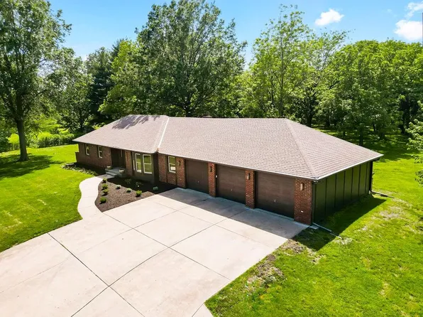 25206 Lone Pine Dr, Cleveland, MO 64734