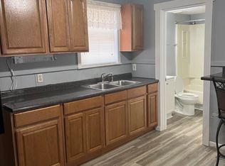 13 Sackett St #1R, Westfield, MA 01085