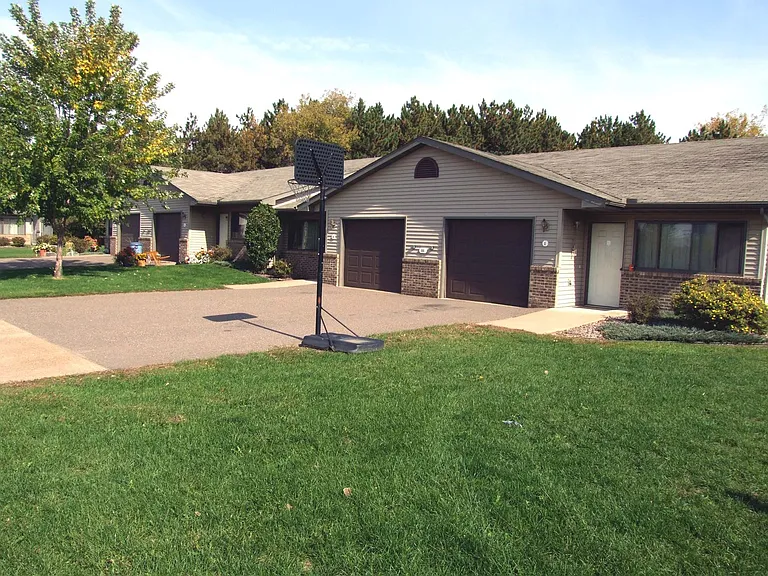 111 Sunshine Cir #2 — Photo 1