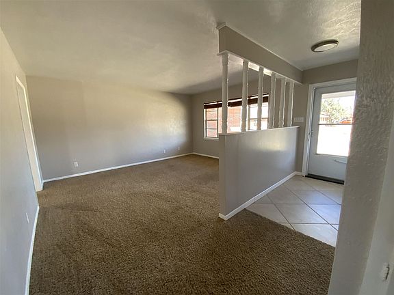 3rd image of 204 E Vista Pkwy