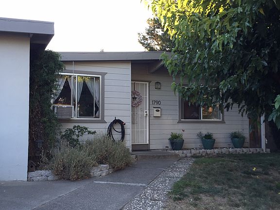 2nd image of 1790 Lockwood Dr