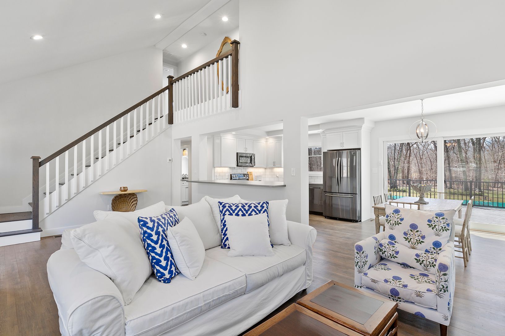 32 Manor Ln 