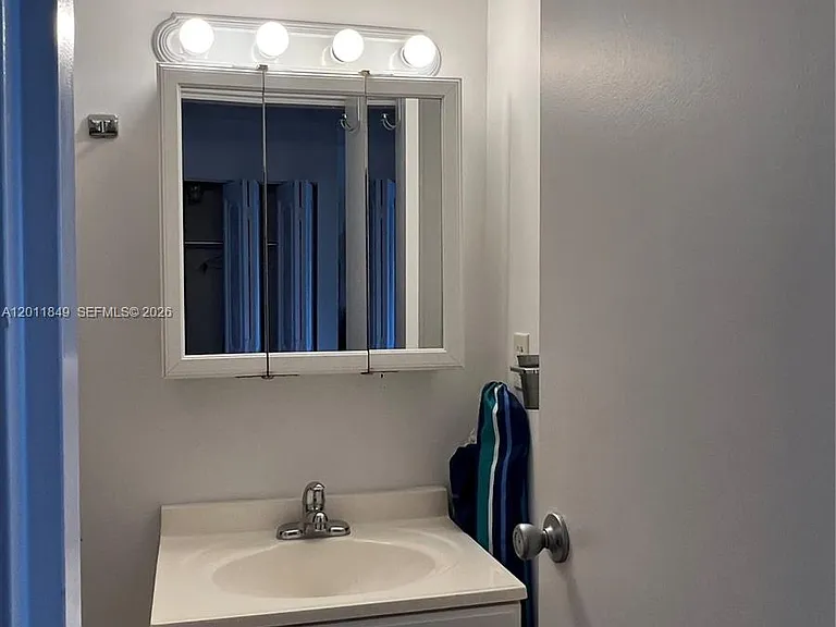 17011 N Bay Rd #918 — Photo 15
