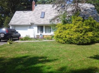 10 Tahoe Ct, Coram, NY 11727