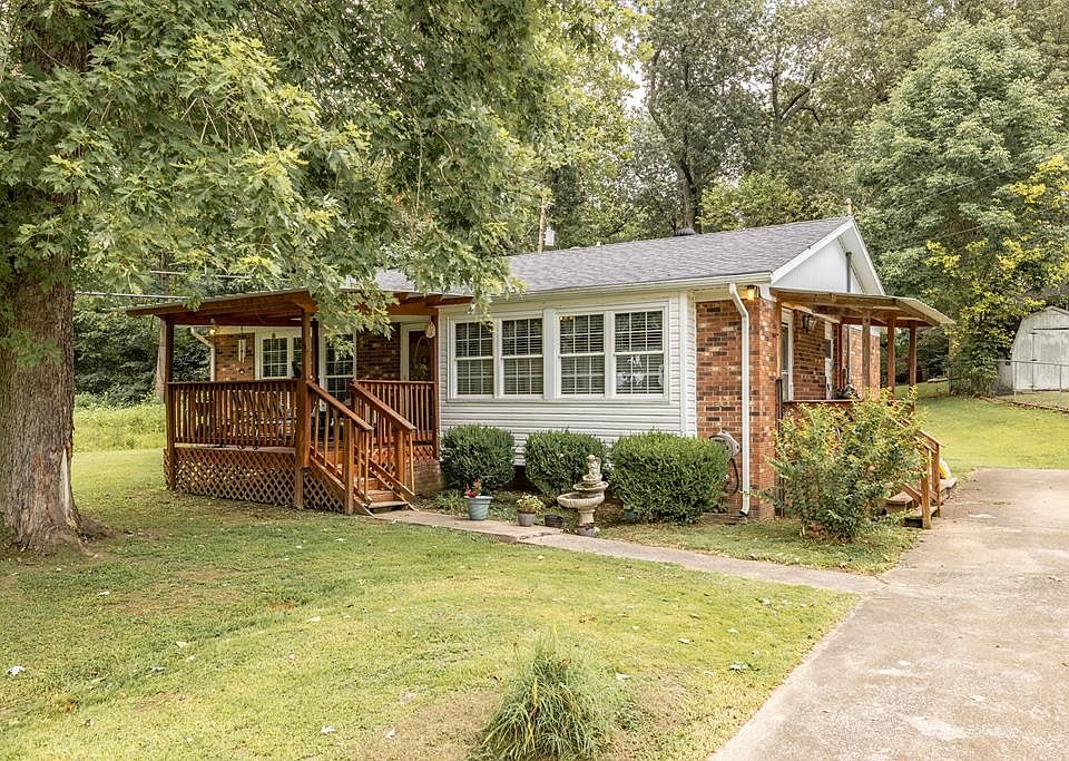 1st image of 208 Northaven Dr