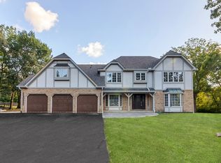 71 Crestview Dr, Oswego, IL 60543